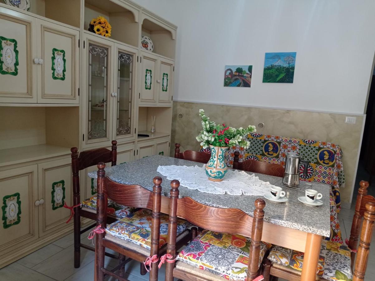 Mary Home - Casa Vacanza タオルミーナ エクステリア 写真